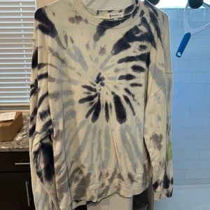 Woman’s peloton sweatshirt